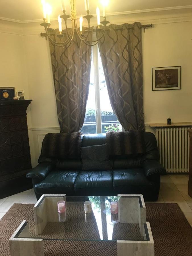 Maison En Pierre De Taille Holiday home Le Raincy